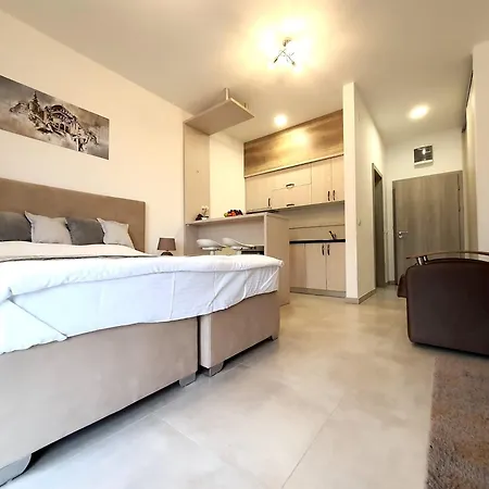 Hills Star Hotel apartamentowy